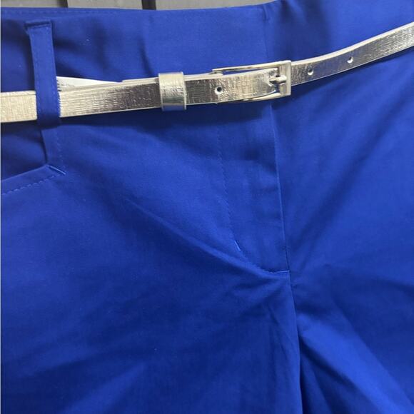 NWT Express Cobalt Blue Women's Shorts with Silver Belt Size 4 - Picture 2 of 7